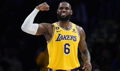 开云体育入口-湖勇舆论战持续升温 詹姆斯也被扒出假摔黑历史